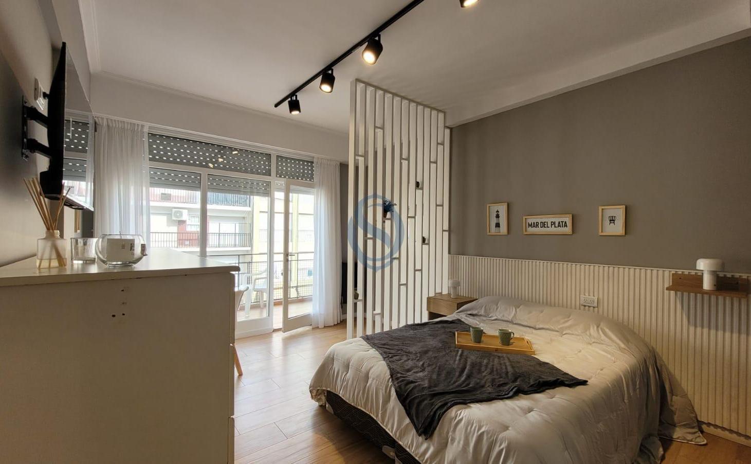 Foto de Venta Departamento monoambiente reciclado con balcón terraza en Centro, imagen 1