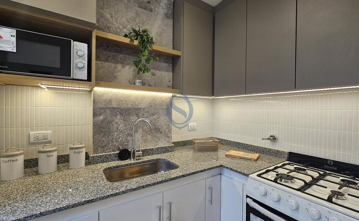 Foto de Venta Departamento monoambiente reciclado con balcón terraza en Centro, imagen 4