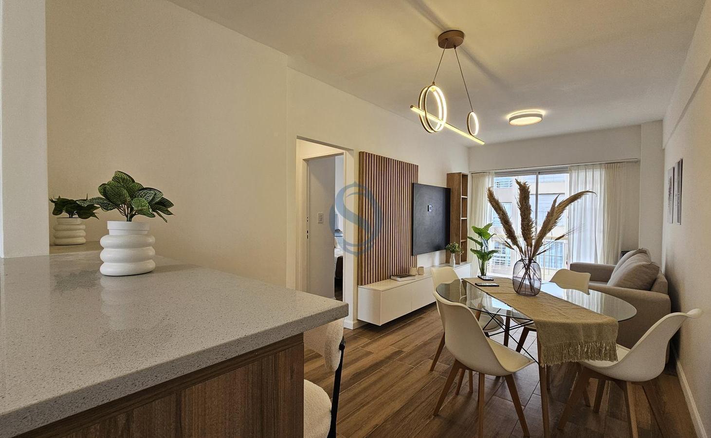Venta - Departamento tres ambientes reciclado con balcon corrido - Gascon 2506 - Plaza Mitre