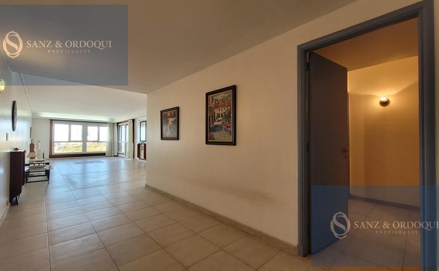Foto de Alquiler 24 meses - Semi piso con vista a Playa Varese de 6 ambientes, imagen 1