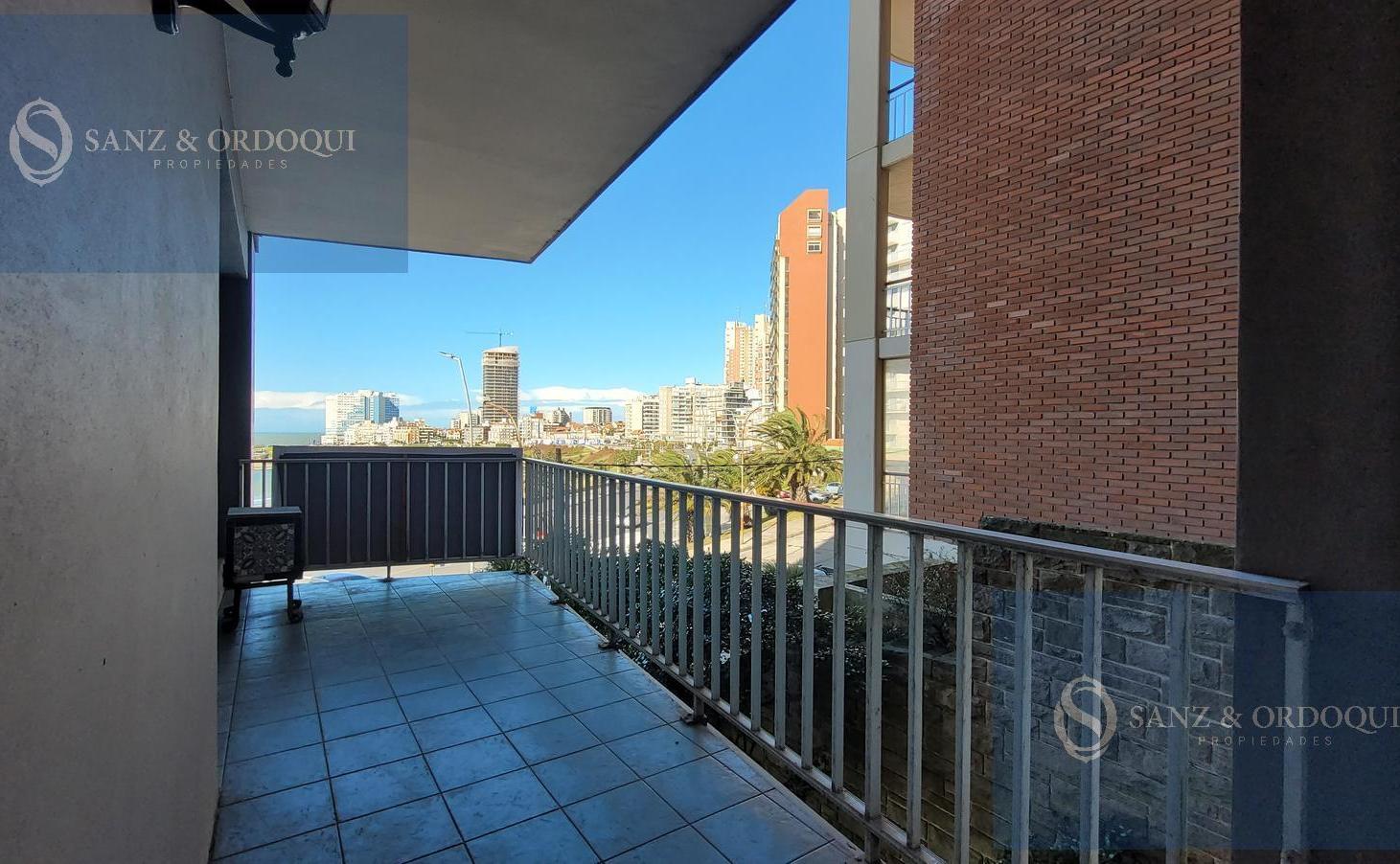 Foto de Alquiler 24 meses - Semi piso con vista a Playa Varese de 6 ambientes, imagen 4