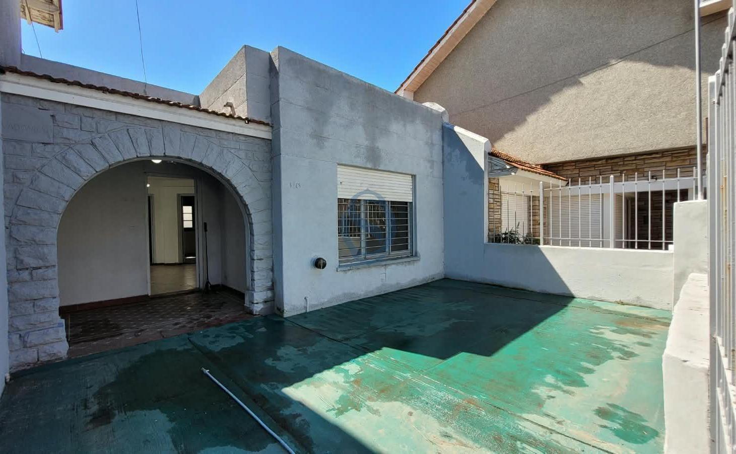 Foto de Venta - PH tres ambientes al frente con entrada independiente - 12 de, imagen 3