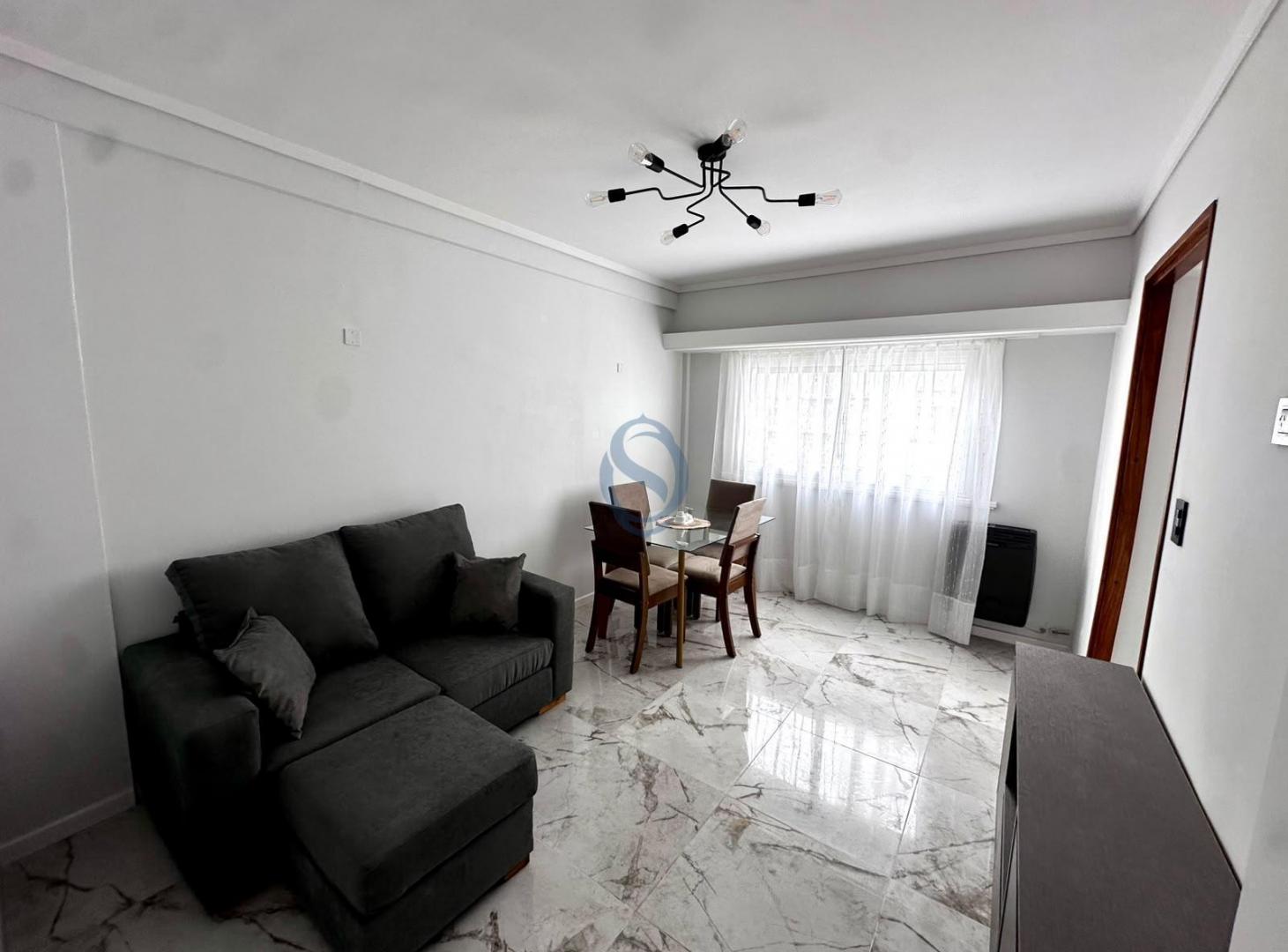 Foto de Venta - Departamento dos ambientes contrafrente con balcon - Gascon 1840, imagen 1