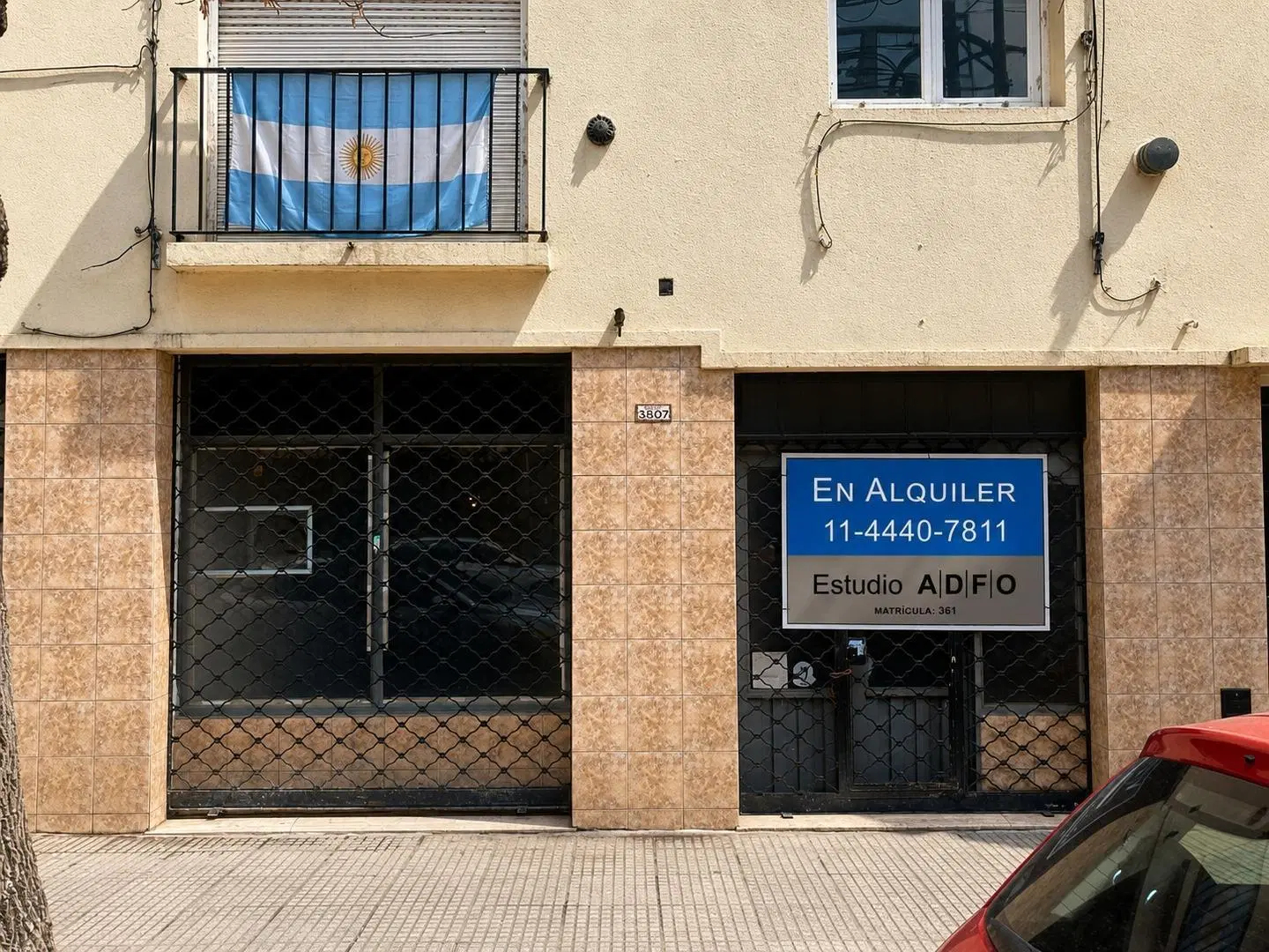 Local comercial con gran potencial, en ubicación estratégica 3