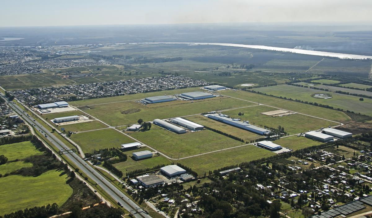 Nave Industrial en Alquiler 4700 m m² en Parque Industrial Campana. Opción en Leasing 2