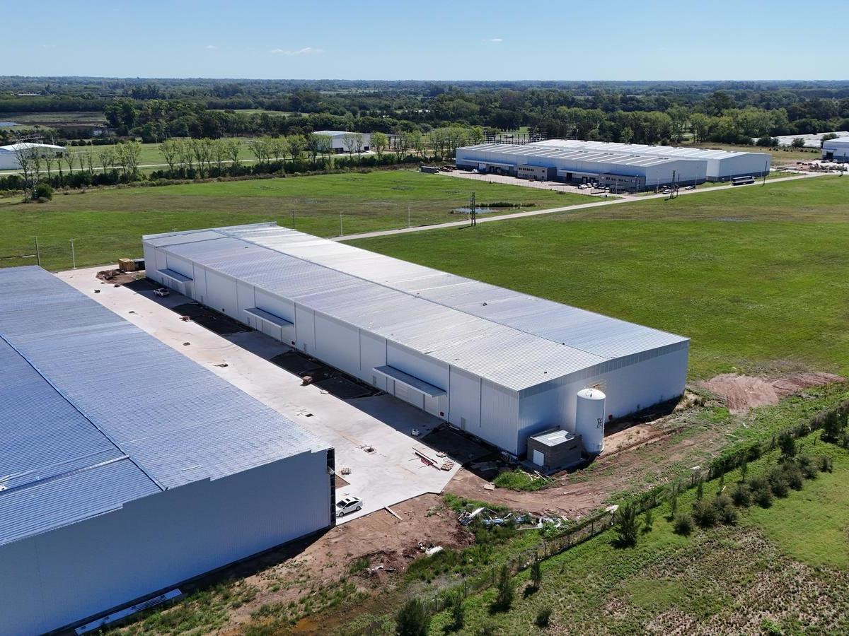 Nave Industrial y Logística Sobre Ruta 6. de 1000 m² Construídos. Seguridad 24 Hs. Los Cardales 5
