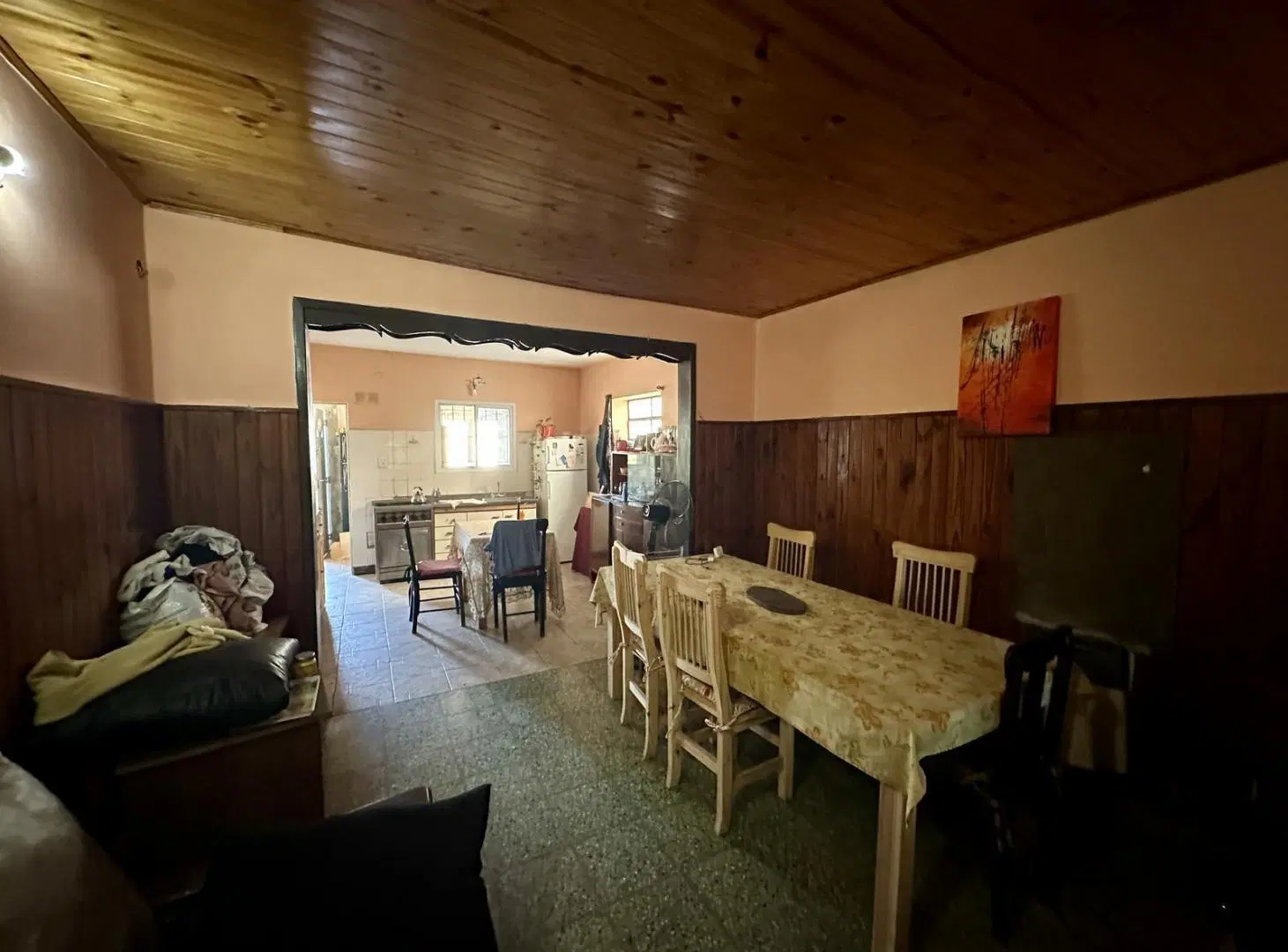 Casa en Venta de 2 dormitorios. Galería con lavadero. Patio con parrilla. Campana 2