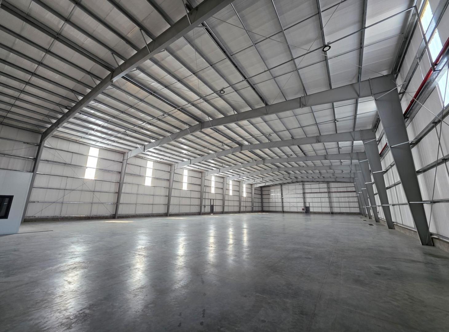Foto de Nave Industrial 2.000 m2 en Alquiler a Estrenar - Parque Industrial Ruta 6, imagen 4