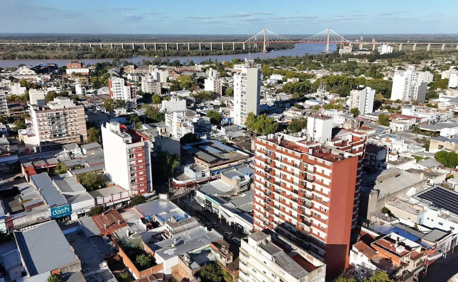 Departamento en Venta de 3 ambientes, balcón y lavadero. Pleno Centro Zarate 3
