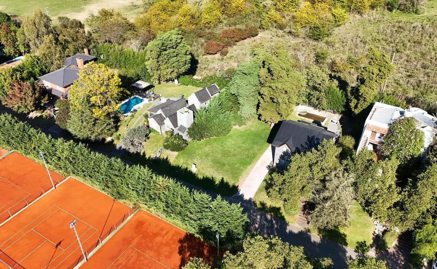 Terreno en Venta en country El Bosque, Campana. Lote de 450 m2. Amenities, canchas, piscinas. 2