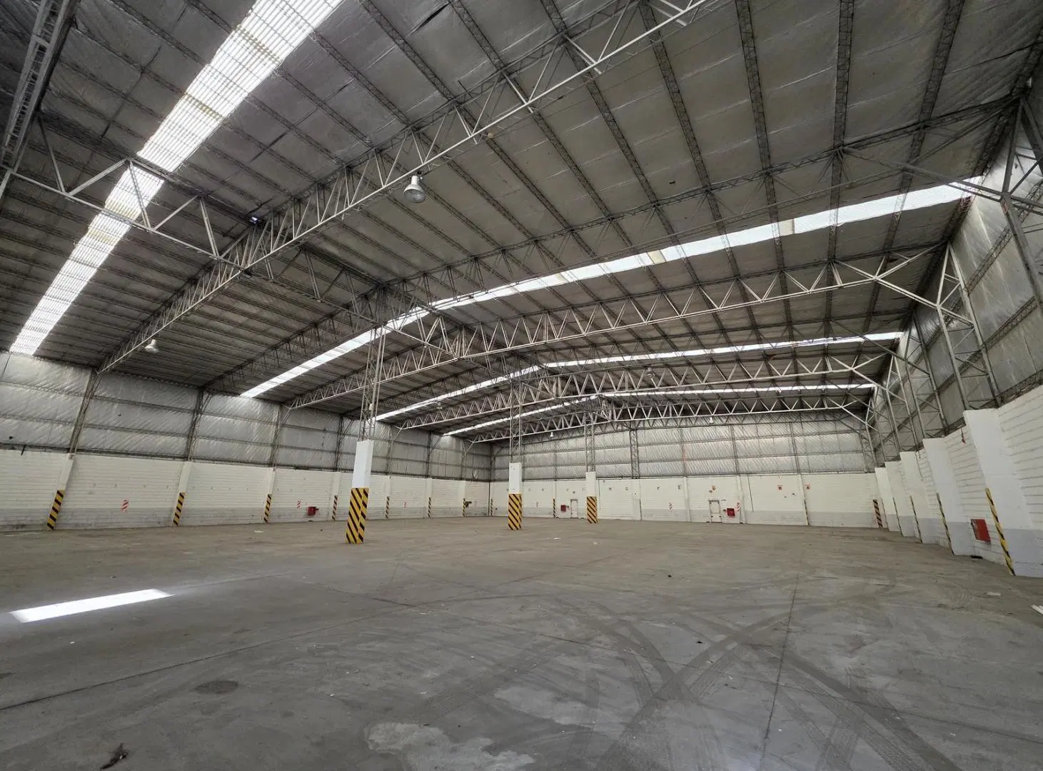 Depósito de 2.200 m2 sup. cubierta en Alquiler en Parque Industrial Campana 2