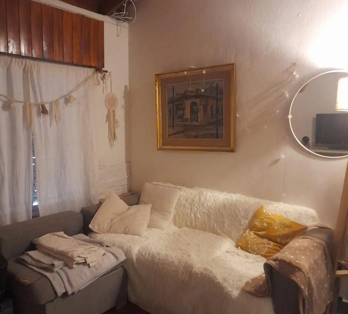 Casa en Venta en barrio Malvinas. 2 Dormitorios. Patio con parque y Cochera. Campana 1