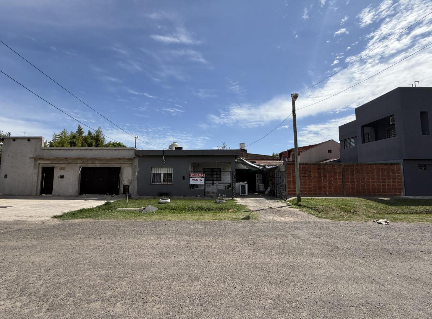 Casa en Venta de 2 dormitorios. Terreno de 356 m2. Ciudad de Campana
