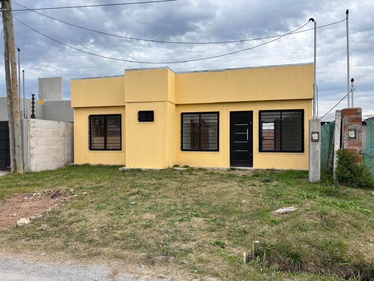 Casa en Venta de 3 dormitorios. Lavadero y galería. Campana Barrio Jardin de los Pioneros 5