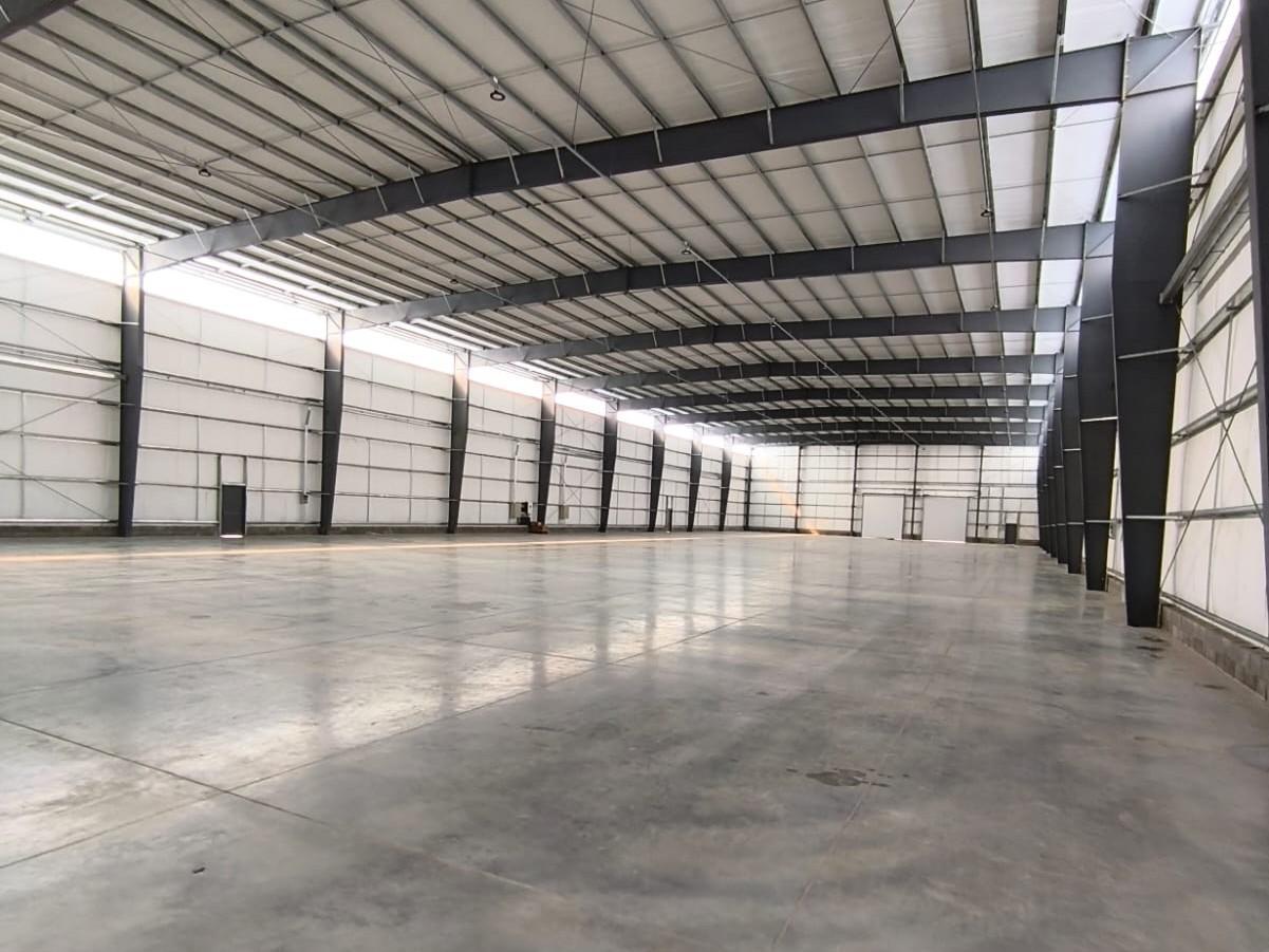 Foto de Depósito de 2.540 m2 en Alquiler dentro del Parque Industrial Ruta 6, imagen 4