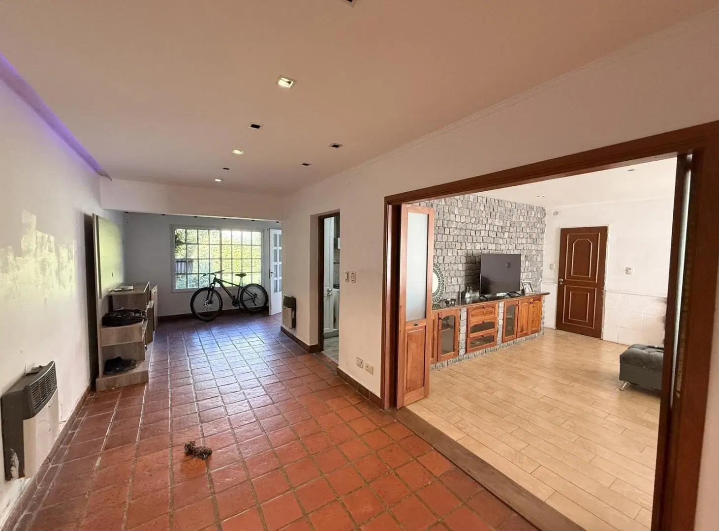 Casa en venta de 5 dormitorios, patio con parrilla y lavadero. Cochera. Barrio Smithfield, Zárate 3