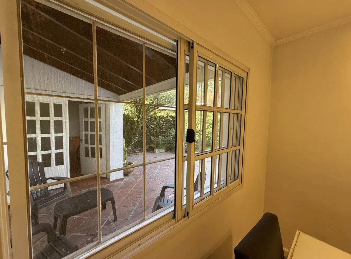 Casa en venta de 5 dormitorios, patio con parrilla y lavadero. Cochera. Barrio Smithfield, Zárate 4