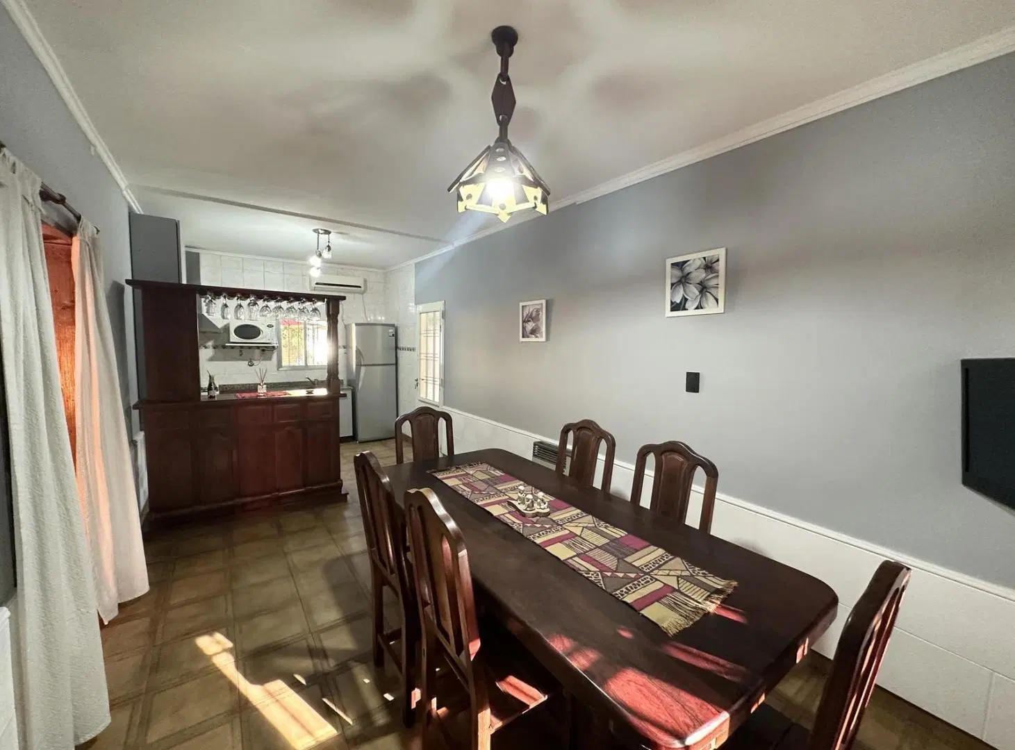 Casa en venta de 3 dormitorios. Patio con quincho y parrilla. Lavadero. Cochera. Centro Zarate 5