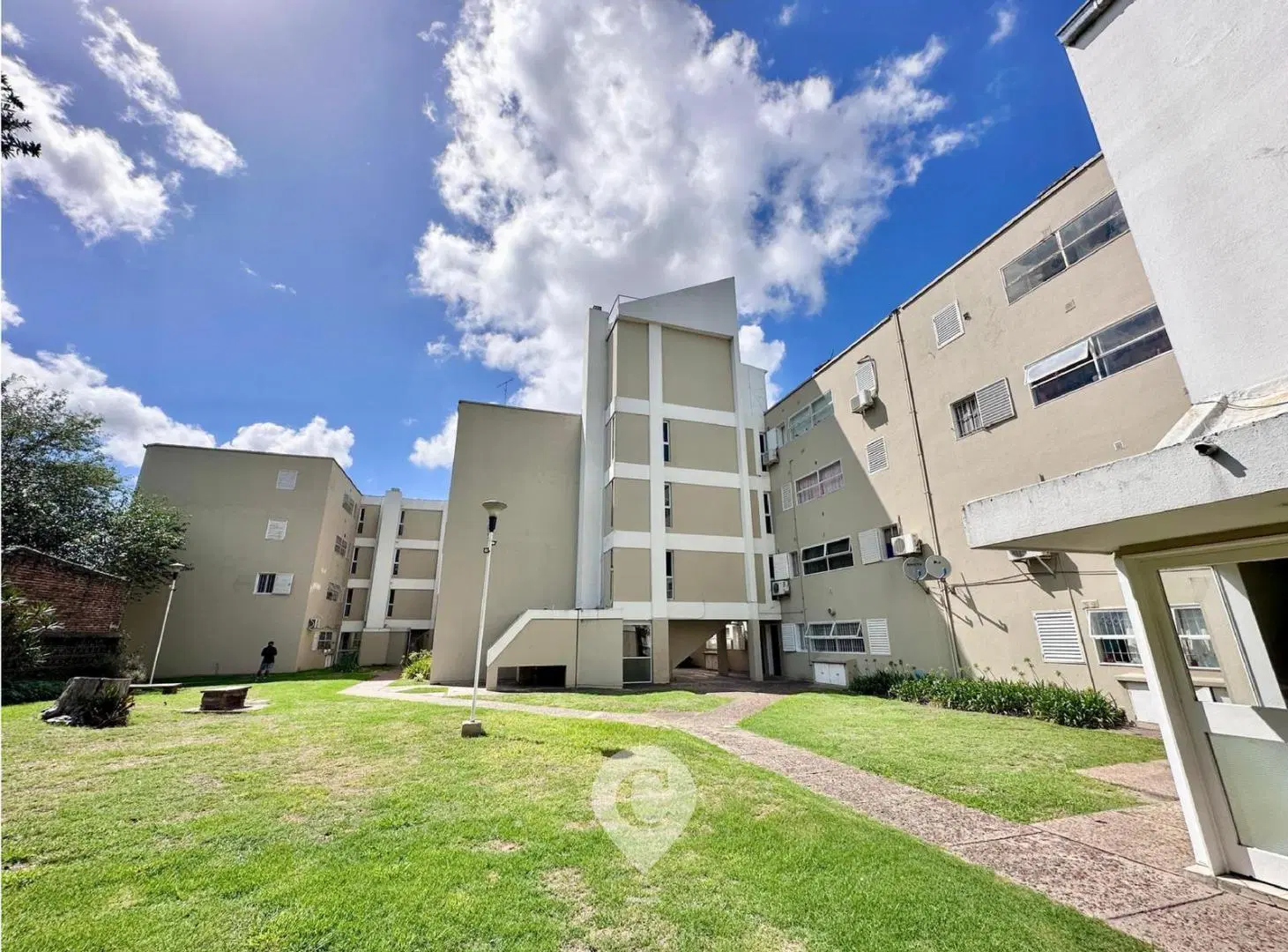 Departamento en Venta de 2 ambientes. Complejo con parque verde propio - Centro Campana 2