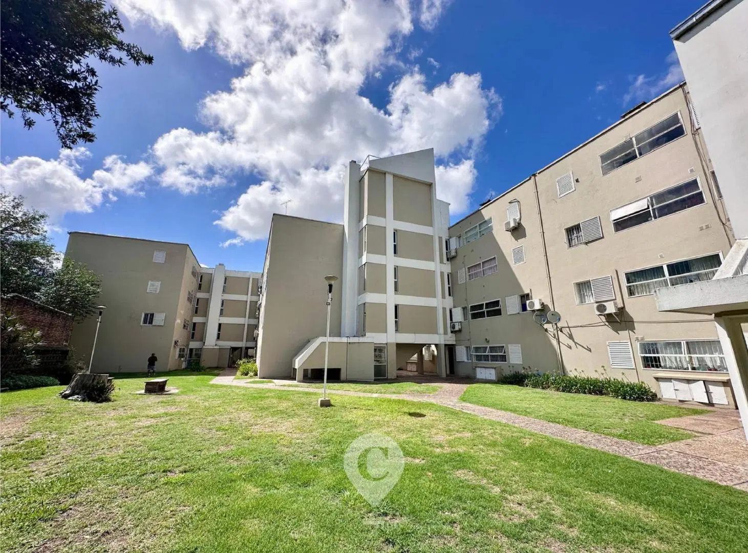 Departamento en Venta de 2 ambientes. Complejo con parque verde propio - Centro Campana 1