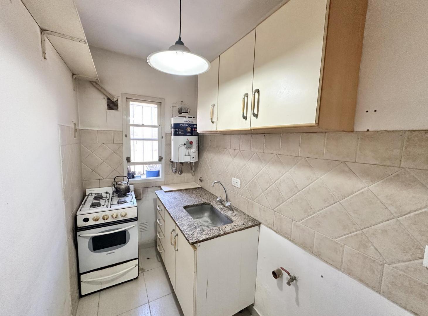 Foto de Departamento en Venta de 2 ambientes. A 1 cuadra de Av. Rocca. Pleno, imagen 3