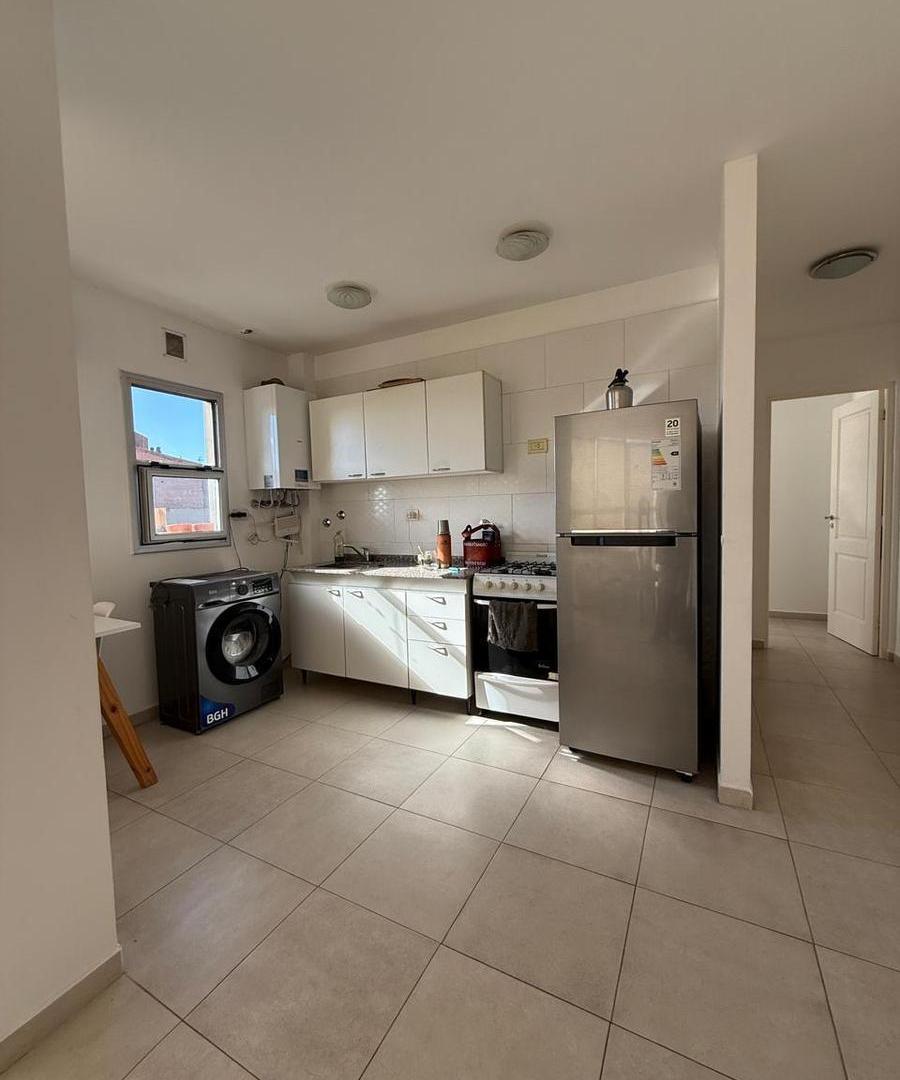 Foto de Departamento en Venta de 2 ambientes. Con cochera. Pleno Centro Campana, imagen 3