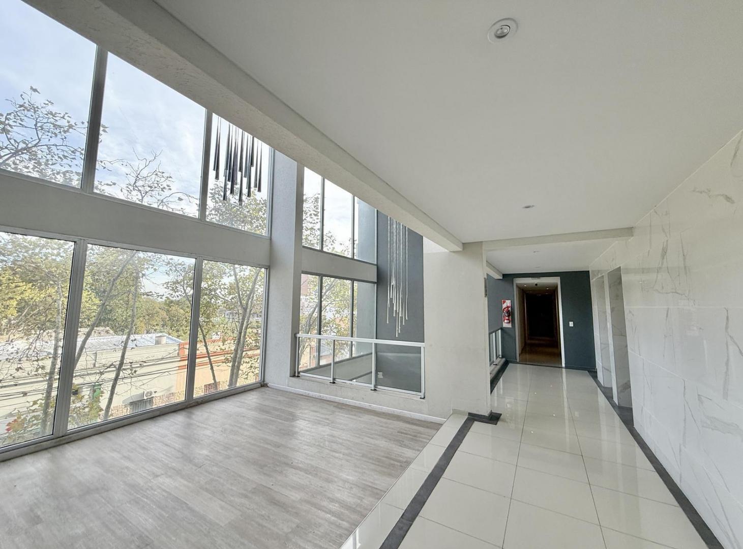 Foto de Oficina en Alquiler. De 2 ambientes. Con cocina y baño. Torre Italia, imagen 5