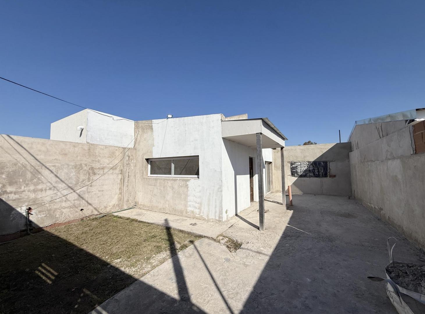 Foto de Casa en Venta de 3 dorm. en construcción. Con patio y cochera. Barrio, imagen 3