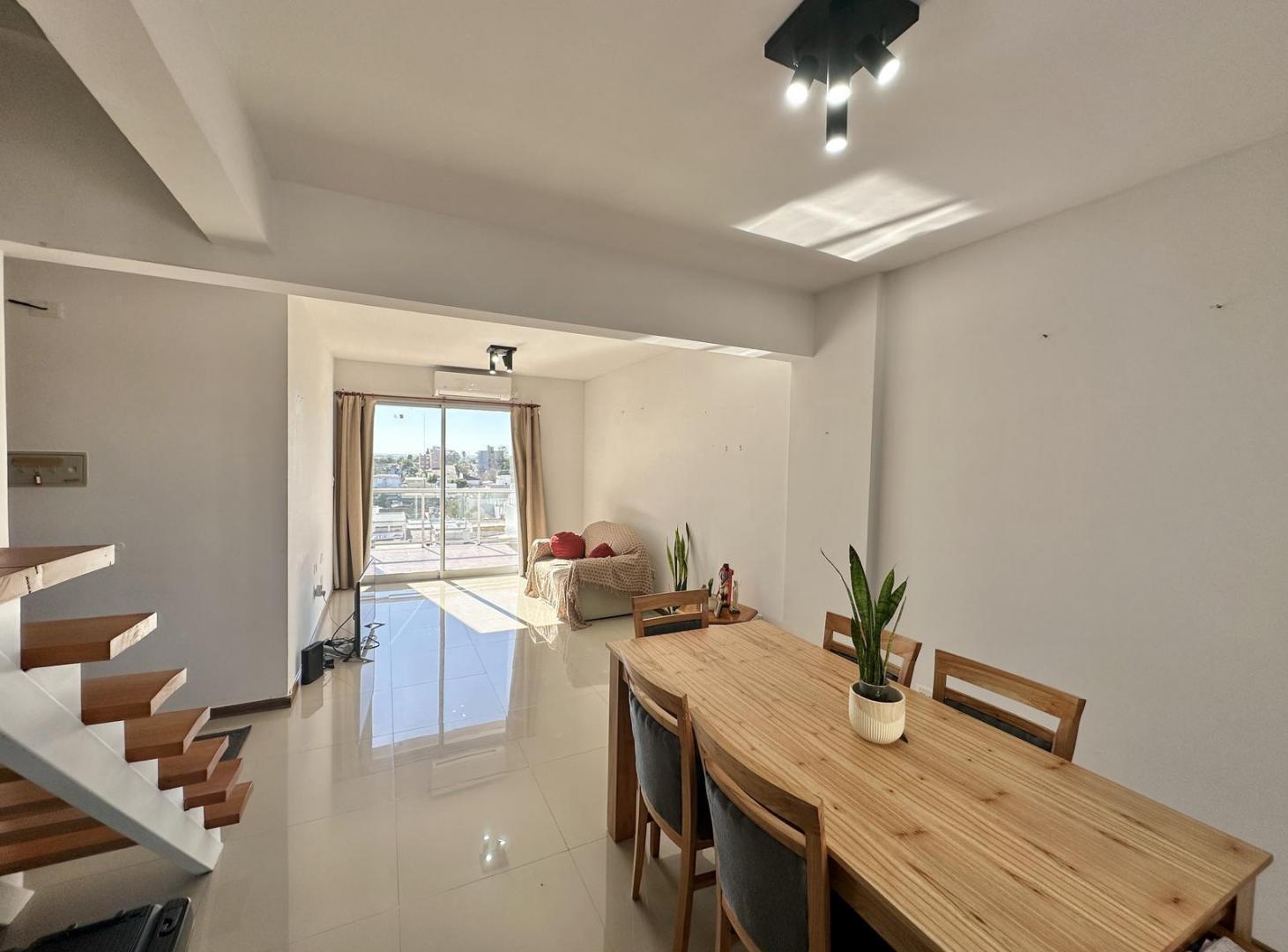 Foto de Departamento en Venta de 2 dormitorios en suite. Balcón terraza. Centro, imagen 4