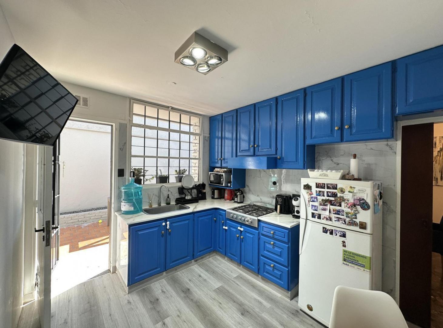 Foto de Casa en Venta de 6 ambientes. Terraza con parrilla y patio. Cochera, imagen 5