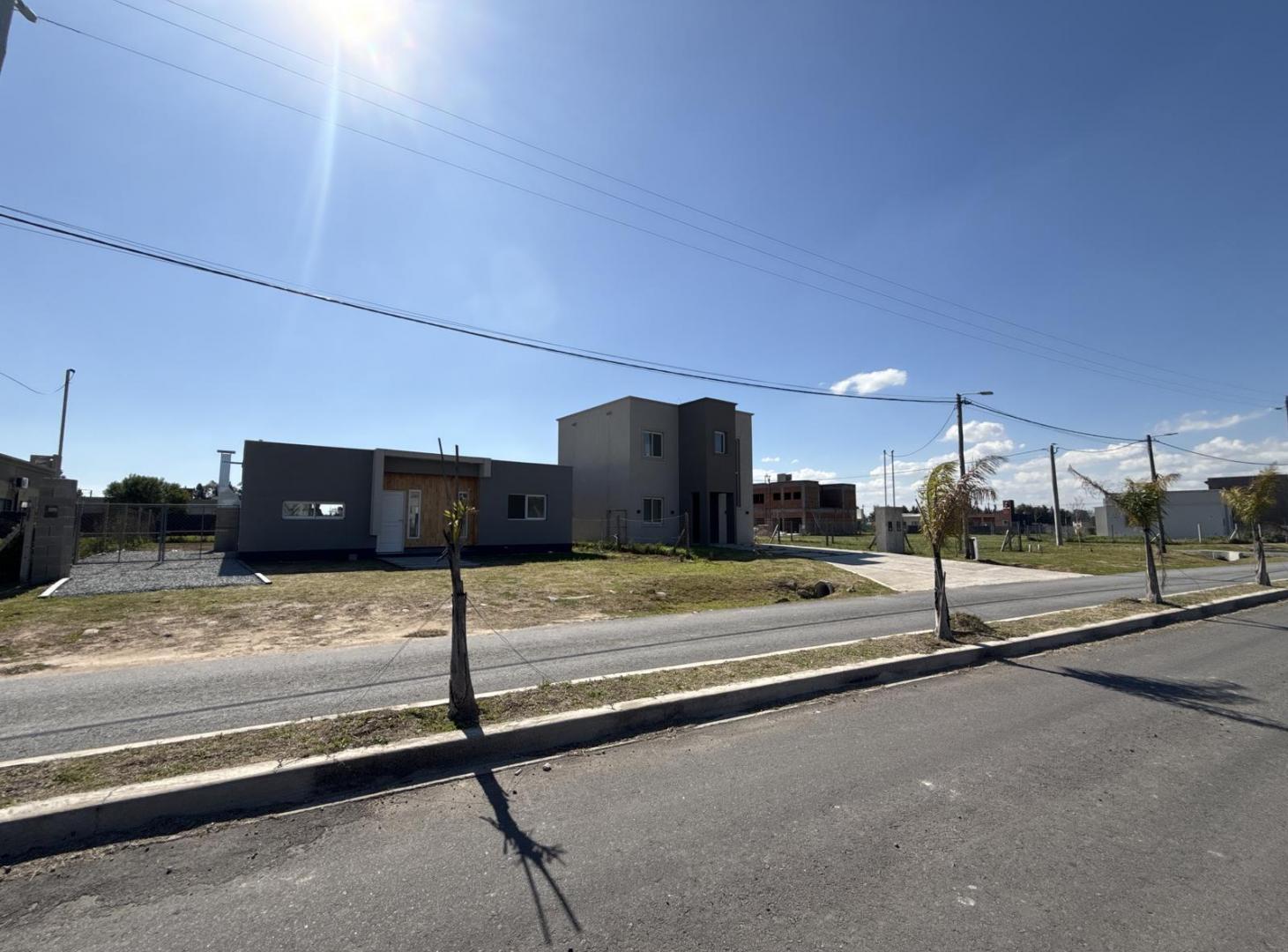 Foto de Casa en Venta de 2 dorm. Terreno 350 m2. Galería techada con parrilla, imagen 1