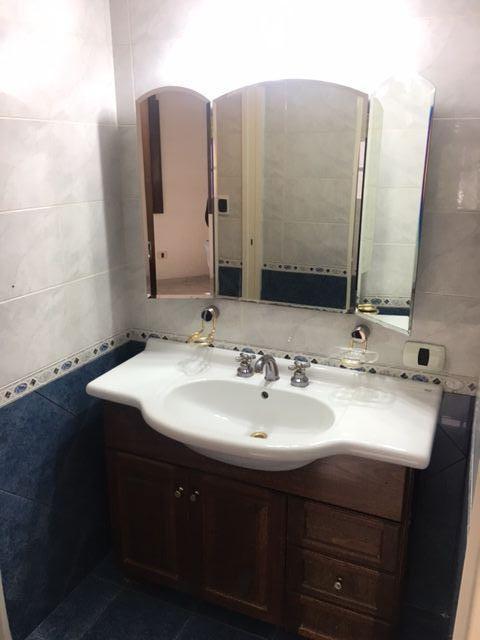 Casa 4 amb. en Caseros lado Norte