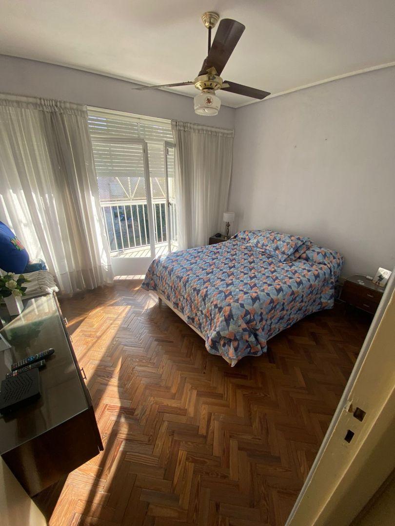 Foto de Venta Depto 3 Amb amplisima terraza solarium Caseros centro, imagen 2