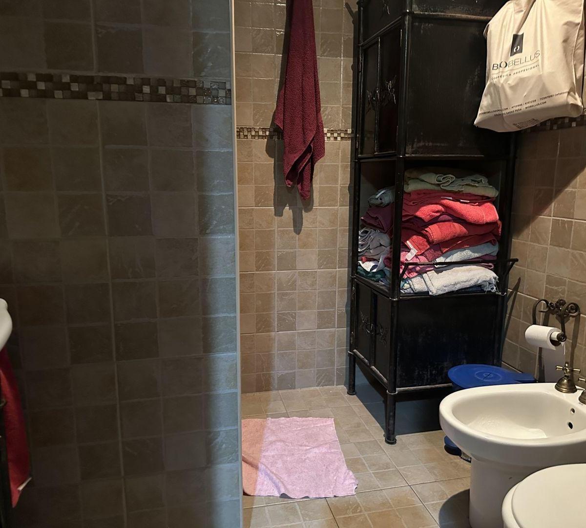 Venta 2 viviendas sobre lote propio en Caseros