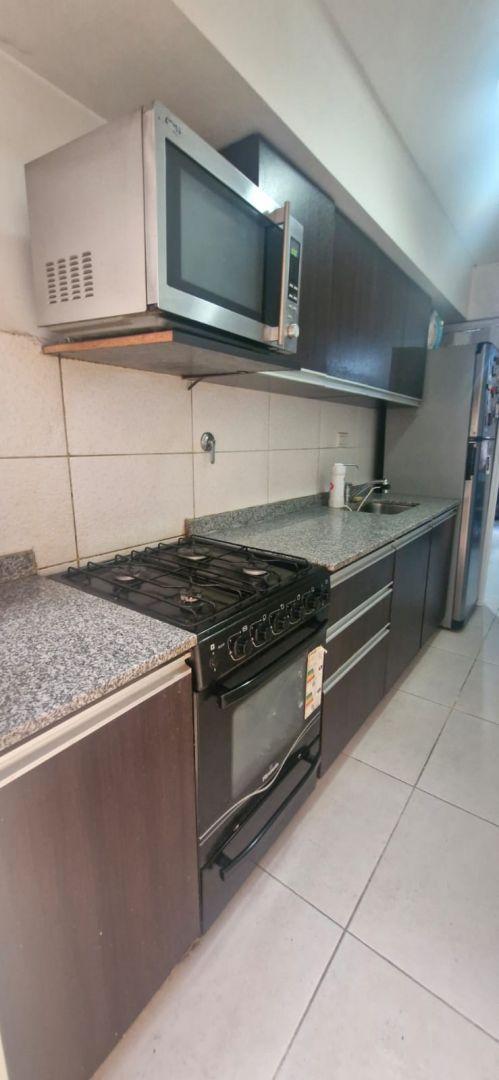 Venta de Departamento Con patio Y Garage de 3 ambientes en Caseros,