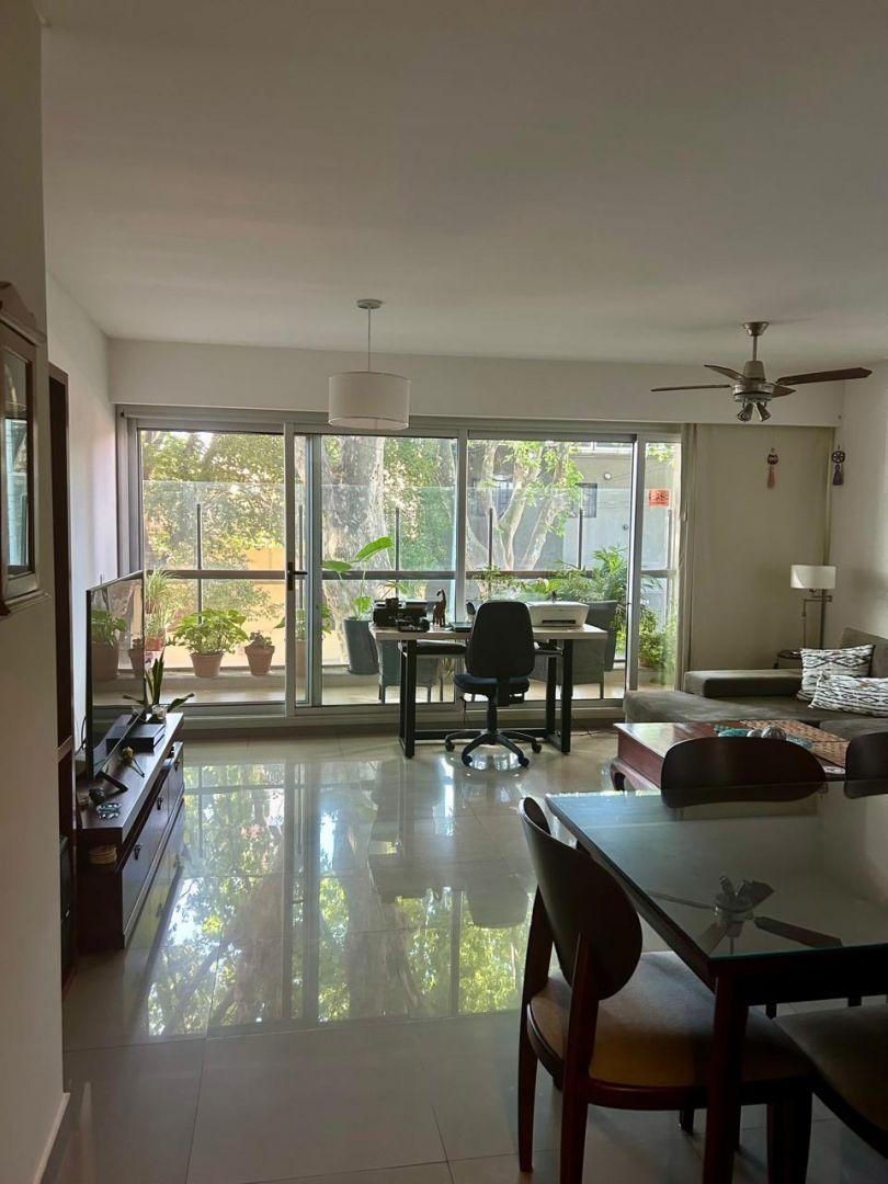VENTA HERMOSO SEMIPISO AL FRENTE 3 AMB, COCHERA, PATIO, BAULERA Y AMPLIO BALCON
