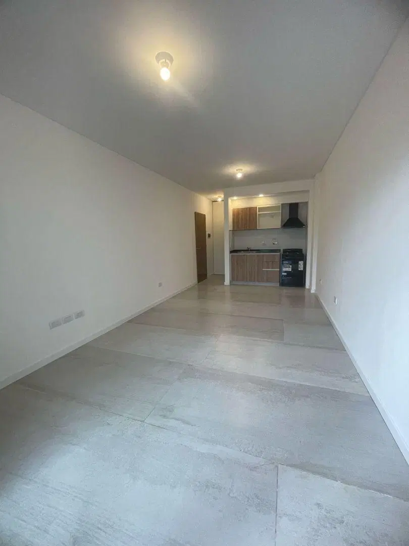 VENTA de DEPARTAMENTO 1 Amb, C/BALCON. SUM. PARRILLA.BALCON. JACUZZI. CASEROS C 2
