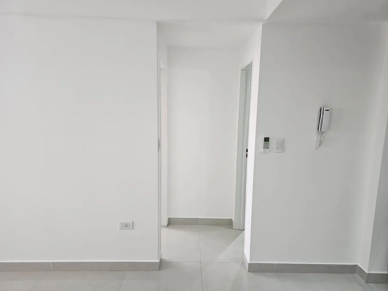 EXCELENTE DEPARTAMENTO 2 AMBIENTES, A ESTRENAR, COCHERA, MASCOTA. APTO PROFESION 5