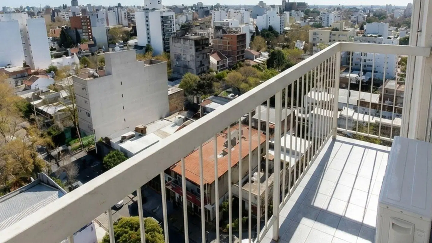DEPARTAMENTO 2 AMB. C/BALCON. BAULERA. SANTOS LUGARES 5