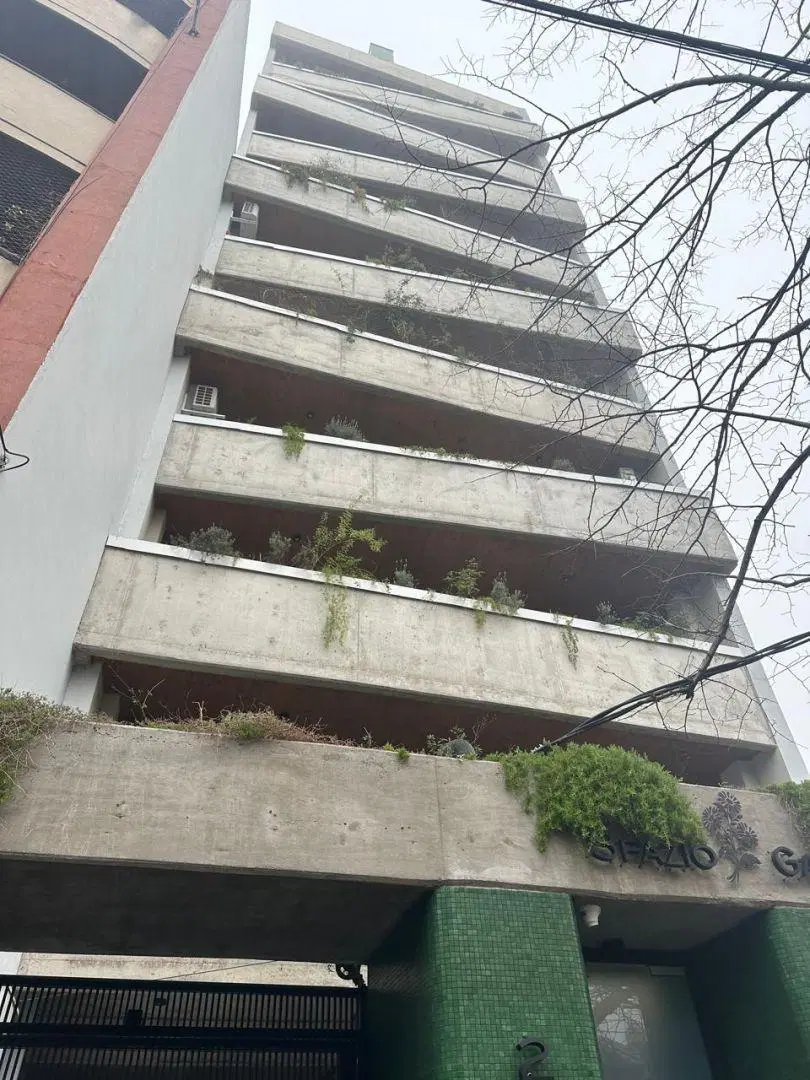 DEPARTAMENTO 1 AMB.. BALCON, SUM, PARRILLA, PILETA. CASEROS LADO NORTE 4