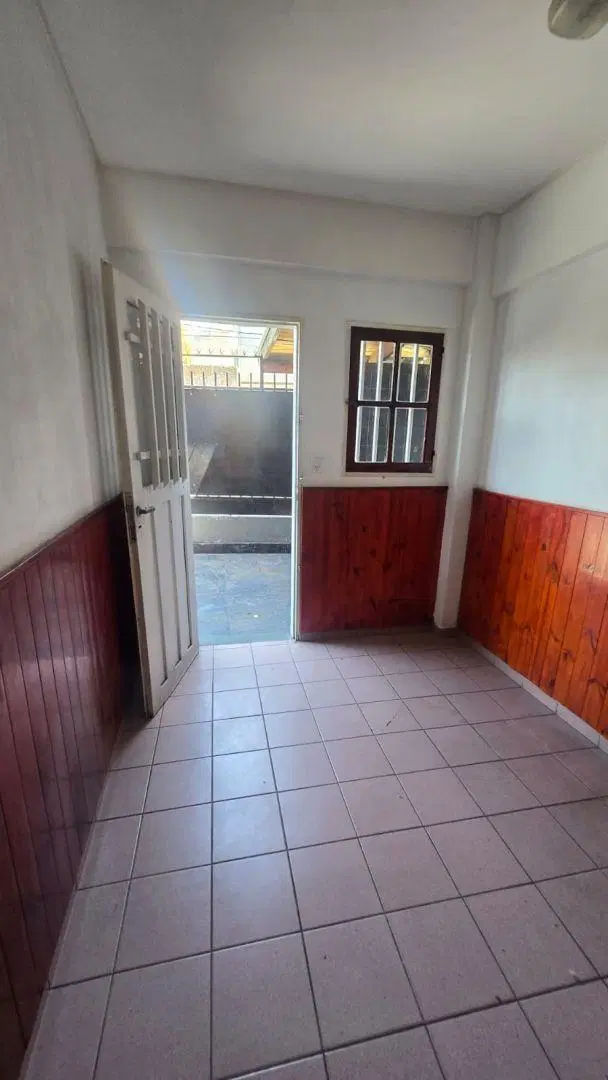 EXCELENTE DEPARTAMENTO PH 3amb. c/COCHERA CASEROS ZONA CENTRICA 5
