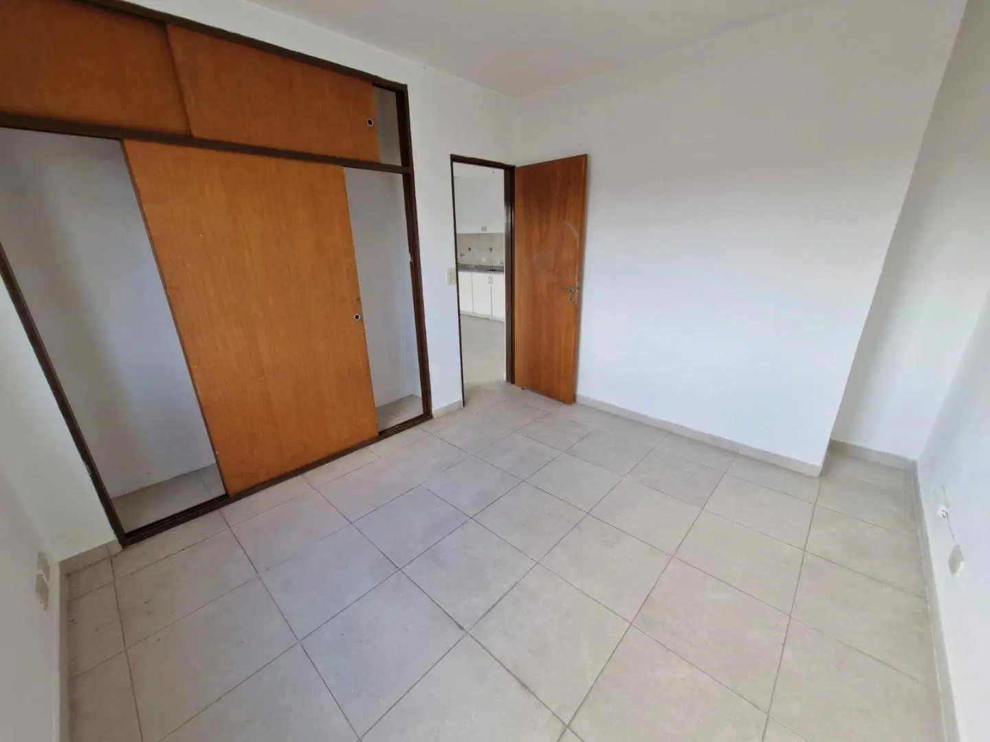 VENTA DEPARTAMENTO 2AMB. BALCON. CASEROS. CASEROS 8