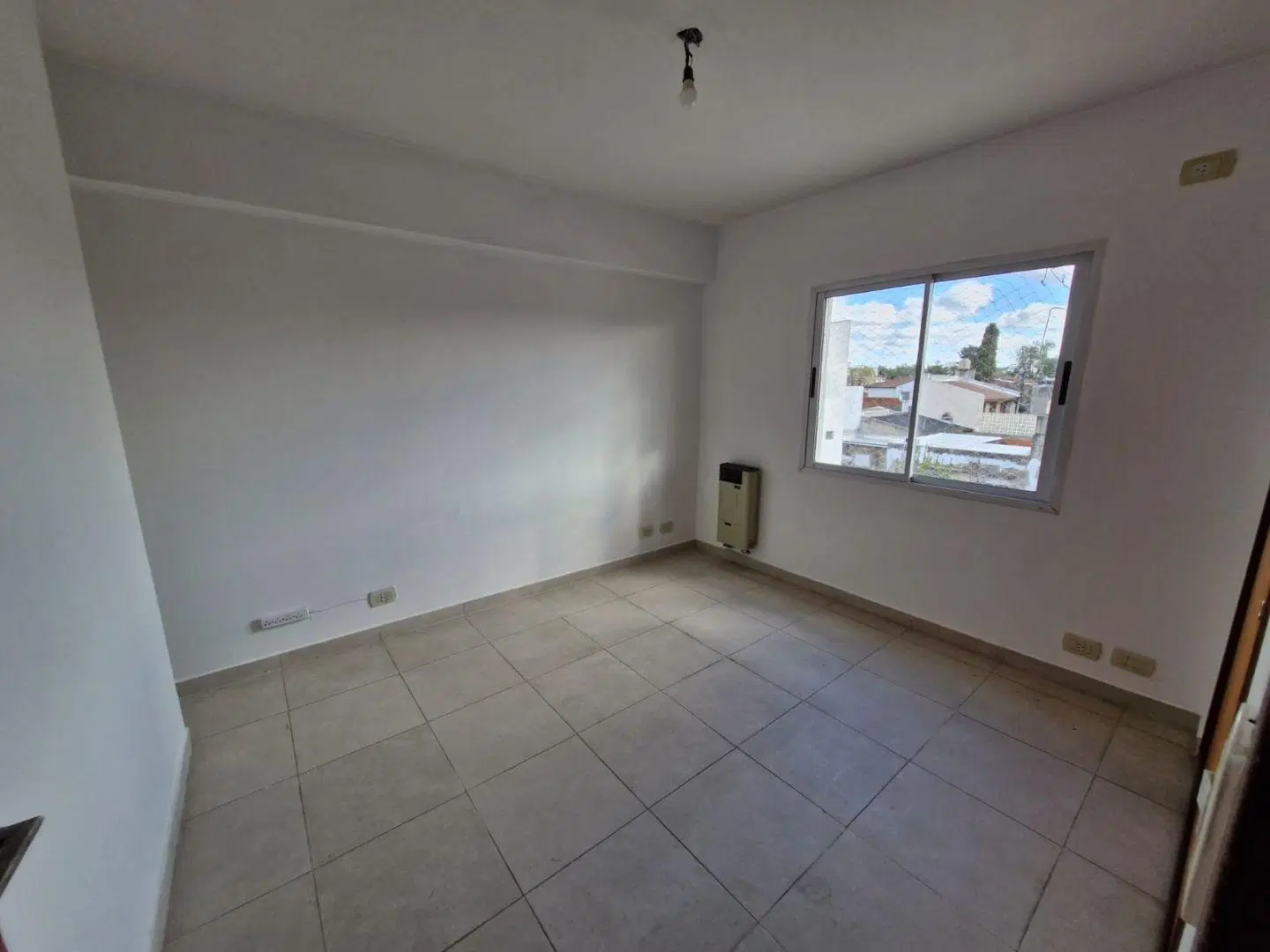 VENTA DEPARTAMENTO 2AMB. BALCON. CASEROS. CASEROS 4