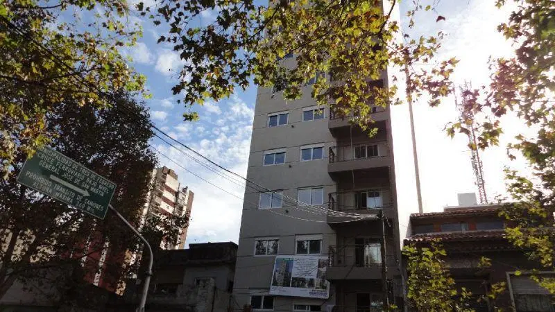 ALQUILER DEPARTAMENTO 2 AMB. BALCON. CASEROS CENTRO 2