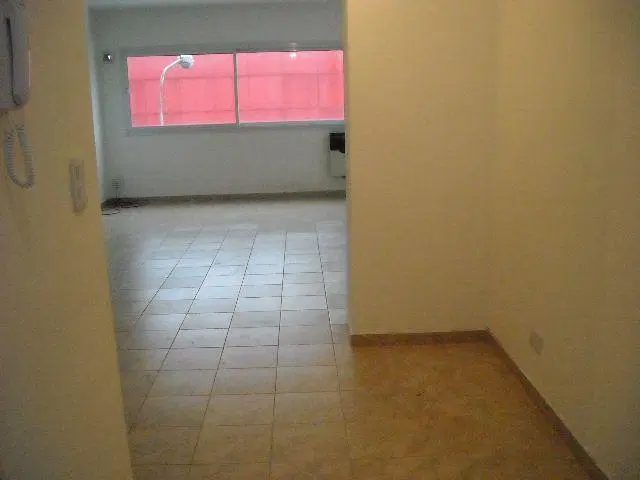 Departamento MONOAMB. al FRENTE.APTO PROFESIONAL. CASEROS CENTRO. 1