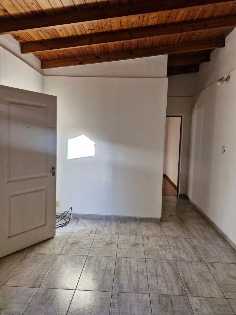 Casa 3 ambientes. | Lisandro de la Torre al 3300 2