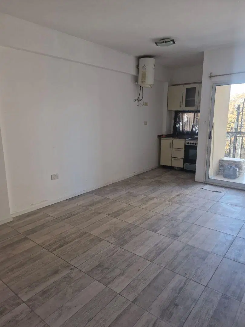 Departamento monoambiente. | Rauch al 2000 5