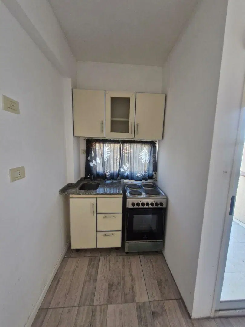 Departamento monoambiente. | Rauch al 2000 4