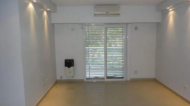 DEPARTAMENTO 3 AMBIENTES,FRENTE. BALCON. CASEROS LADO NORTE 5