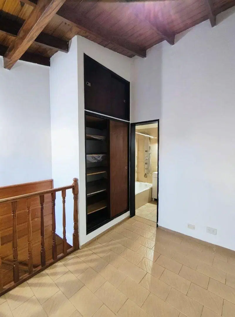 PH TIPO DUPLEX 3 AMB. c/PATIO. SANTOS LUGARES 8